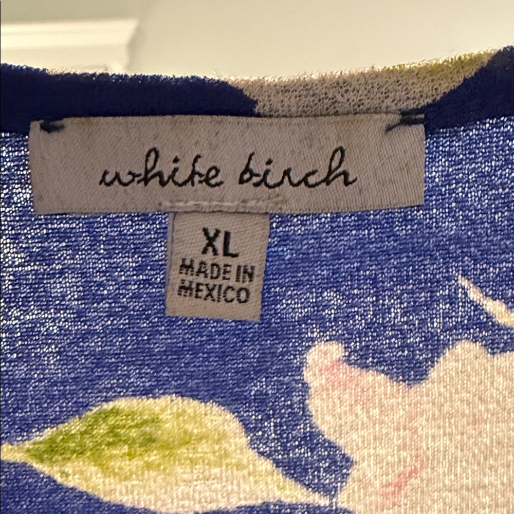 White Birch Floral Tunic Top XL - Picture 3 of 4